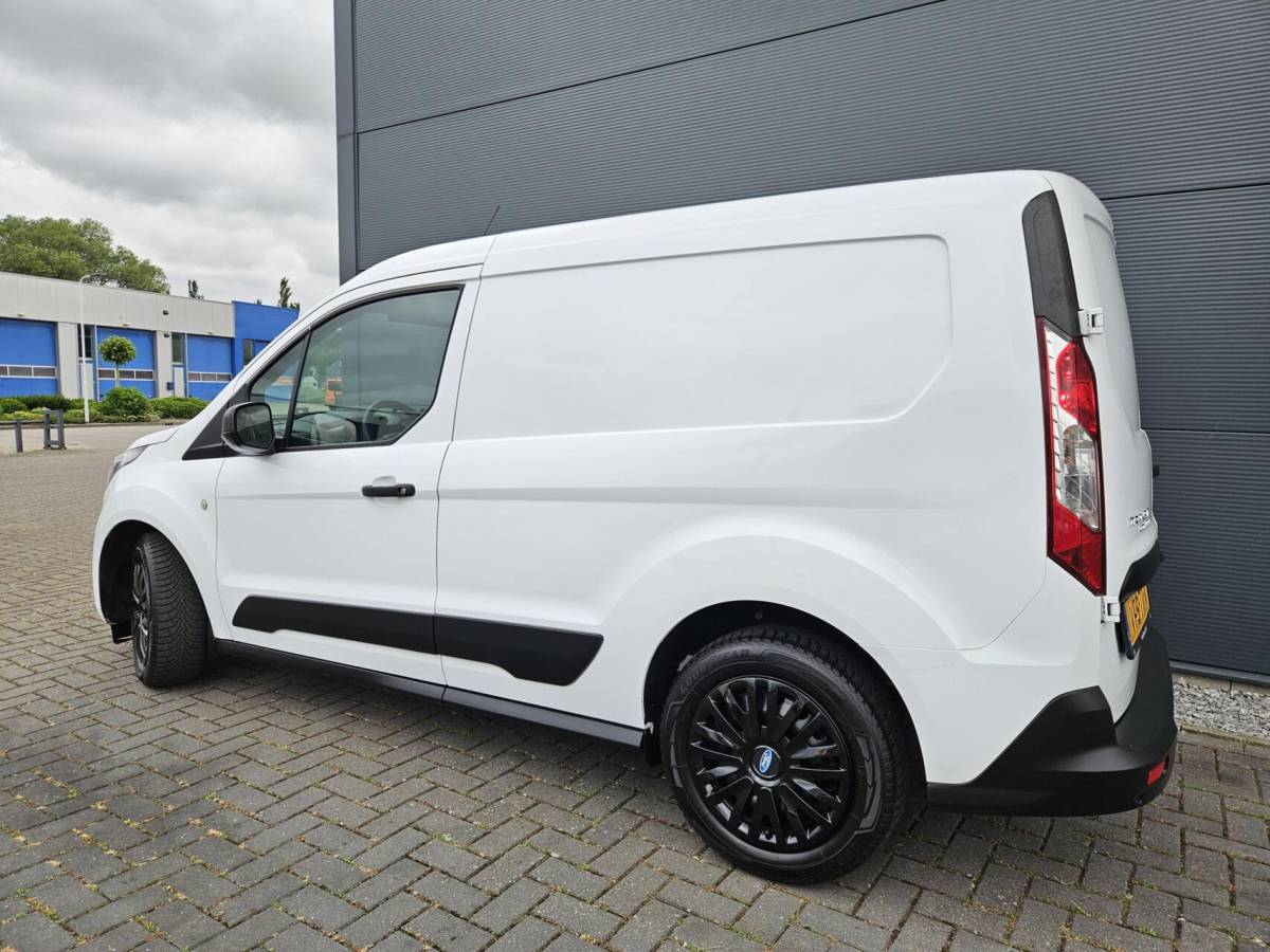 Ford Transit Connect Ford Transit Connect 1.5 EcoBlue L1 Airco Navi Camera
