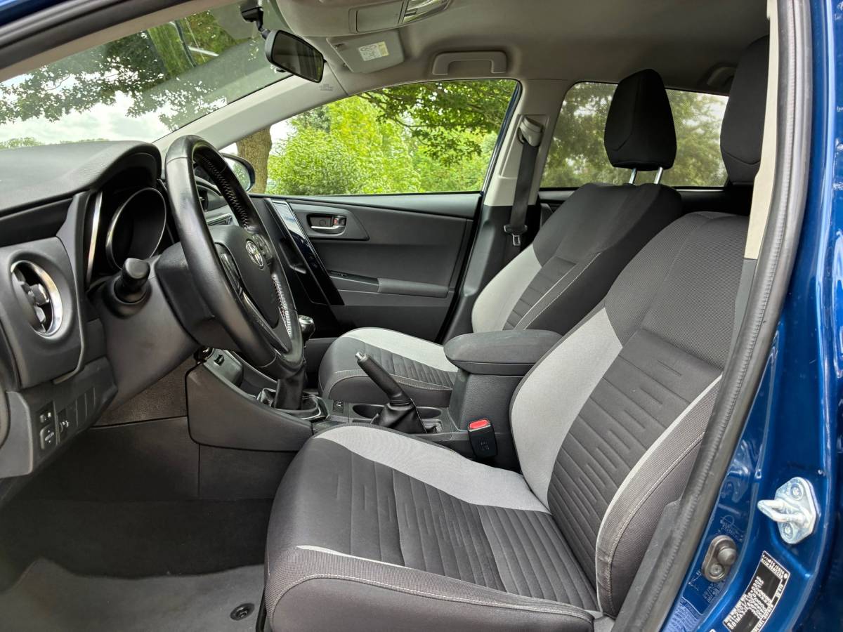 Toyota Auris Toyota Auris 1.2T Aspiration | Camera + Clima + Cruise Nu € 8.450,-!!!