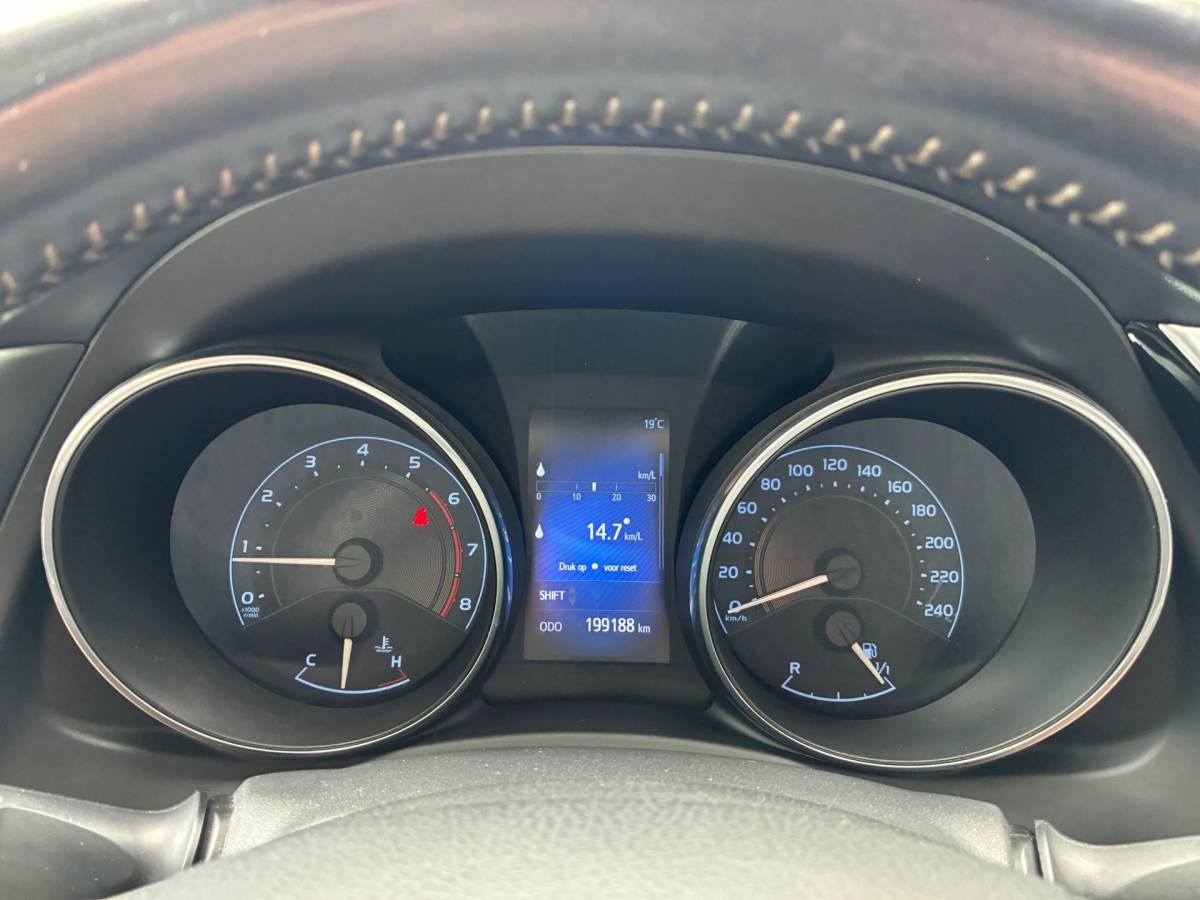 Toyota Auris Toyota Auris 1.2T Aspiration | Camera + Clima + Cruise Nu € 8.450,-!!!