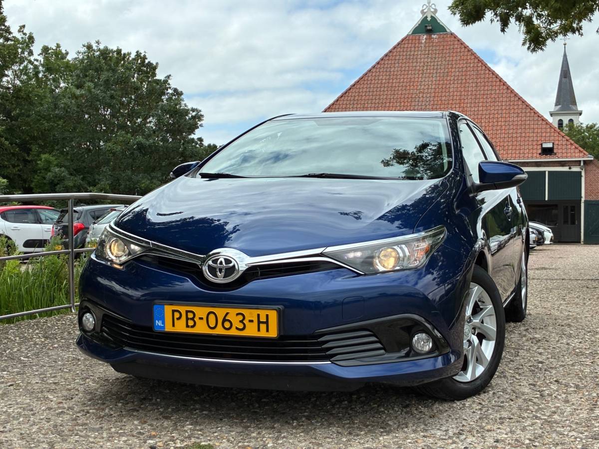 Toyota Auris Toyota Auris 1.2T Aspiration | Camera + Clima + Cruise Nu € 8.450,-!!!