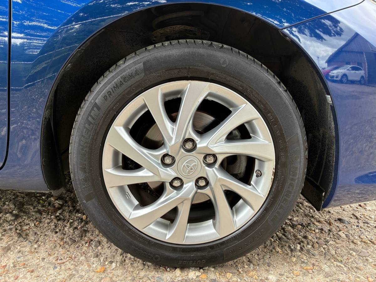 Toyota Auris Toyota Auris 1.2T Aspiration | Camera + Clima + Cruise Nu € 8.450,-!!!