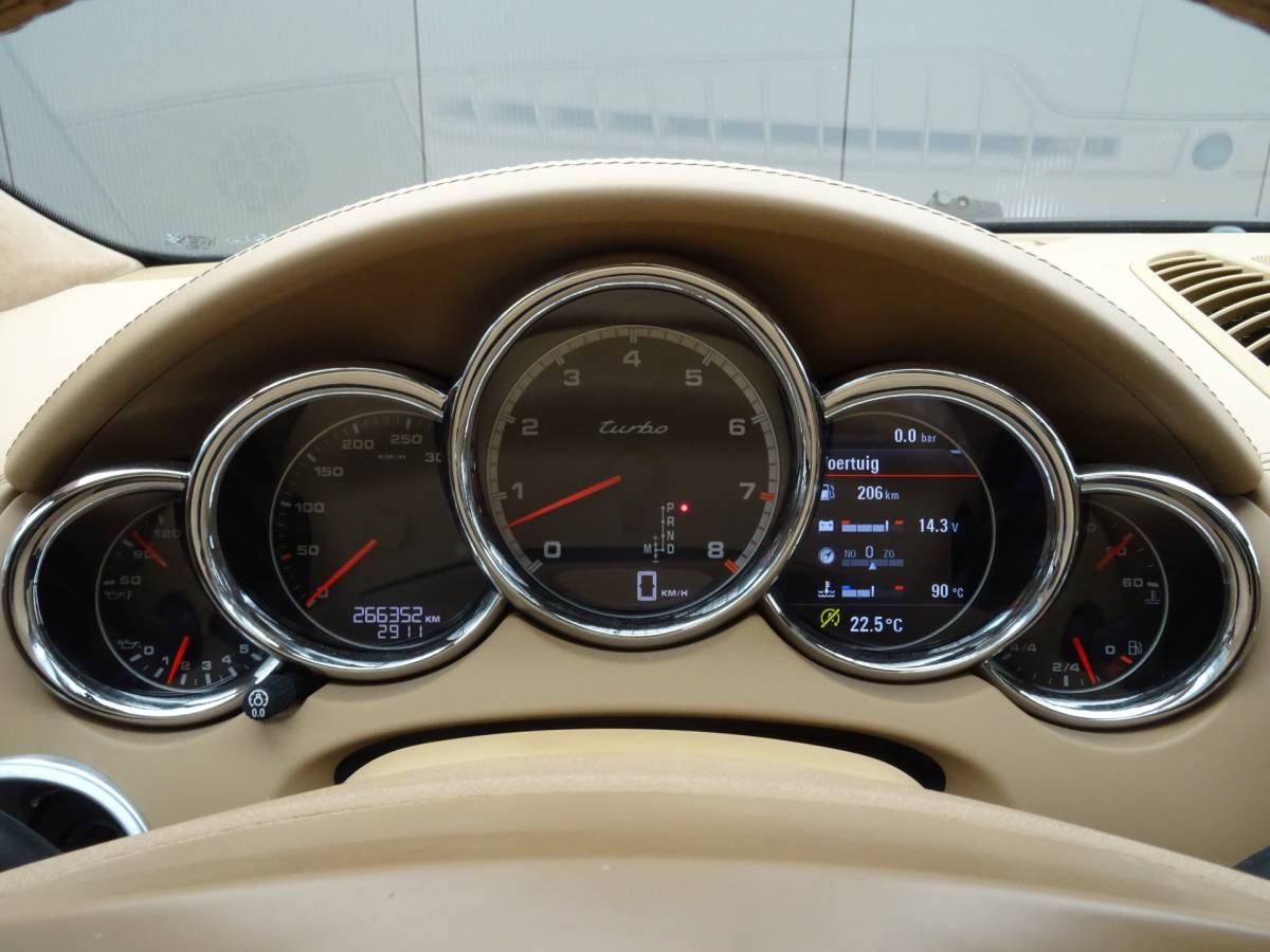 Porsche Cayenne Porsche Cayenne 4.8 Turbo * 500 PK * PANORAMADAK !!