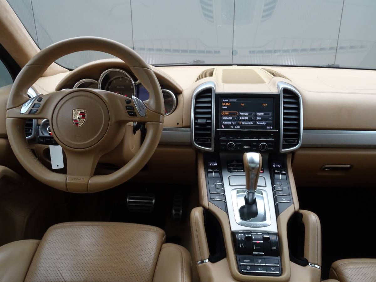 Porsche Cayenne Porsche Cayenne 4.8 Turbo * 500 PK * PANORAMADAK !!