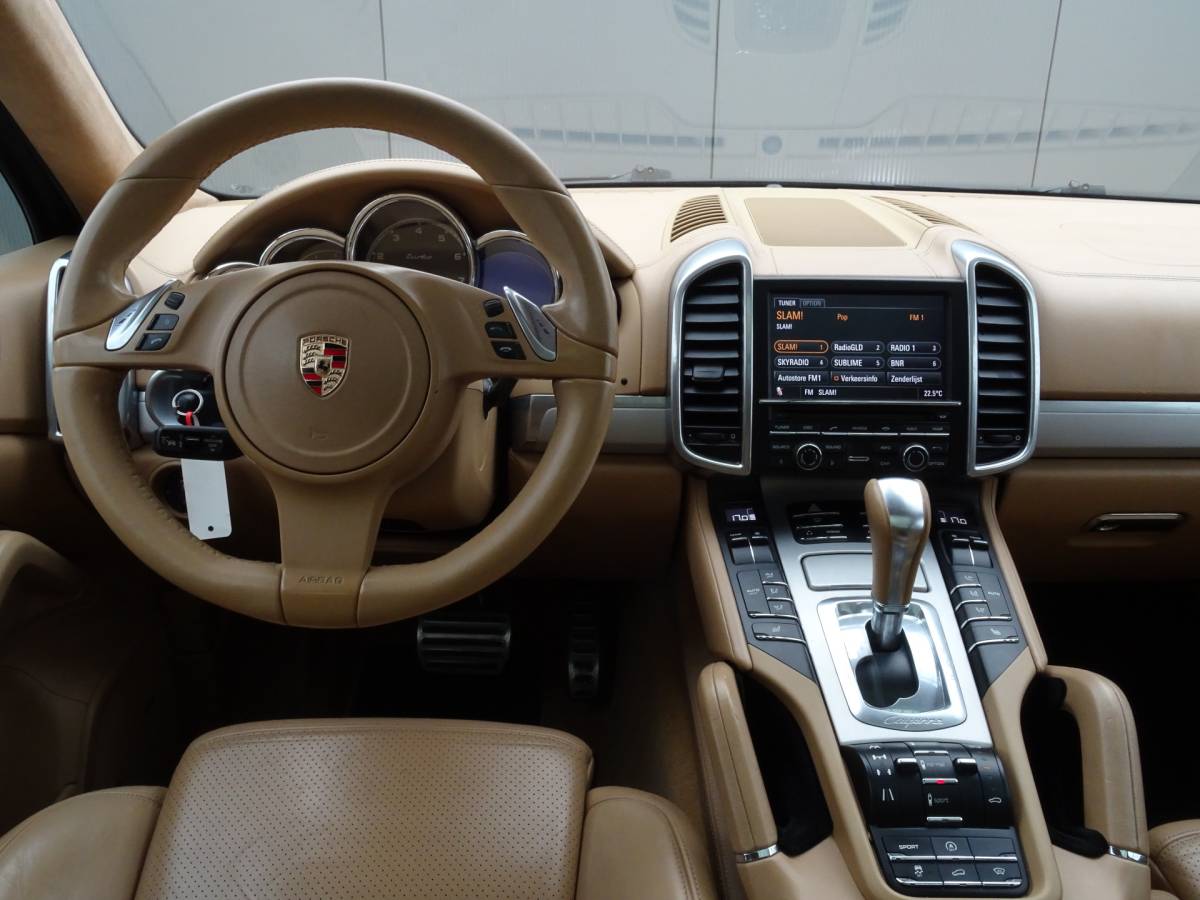 Porsche Cayenne Porsche Cayenne 4.8 Turbo * 500 PK * PANORAMADAK !!