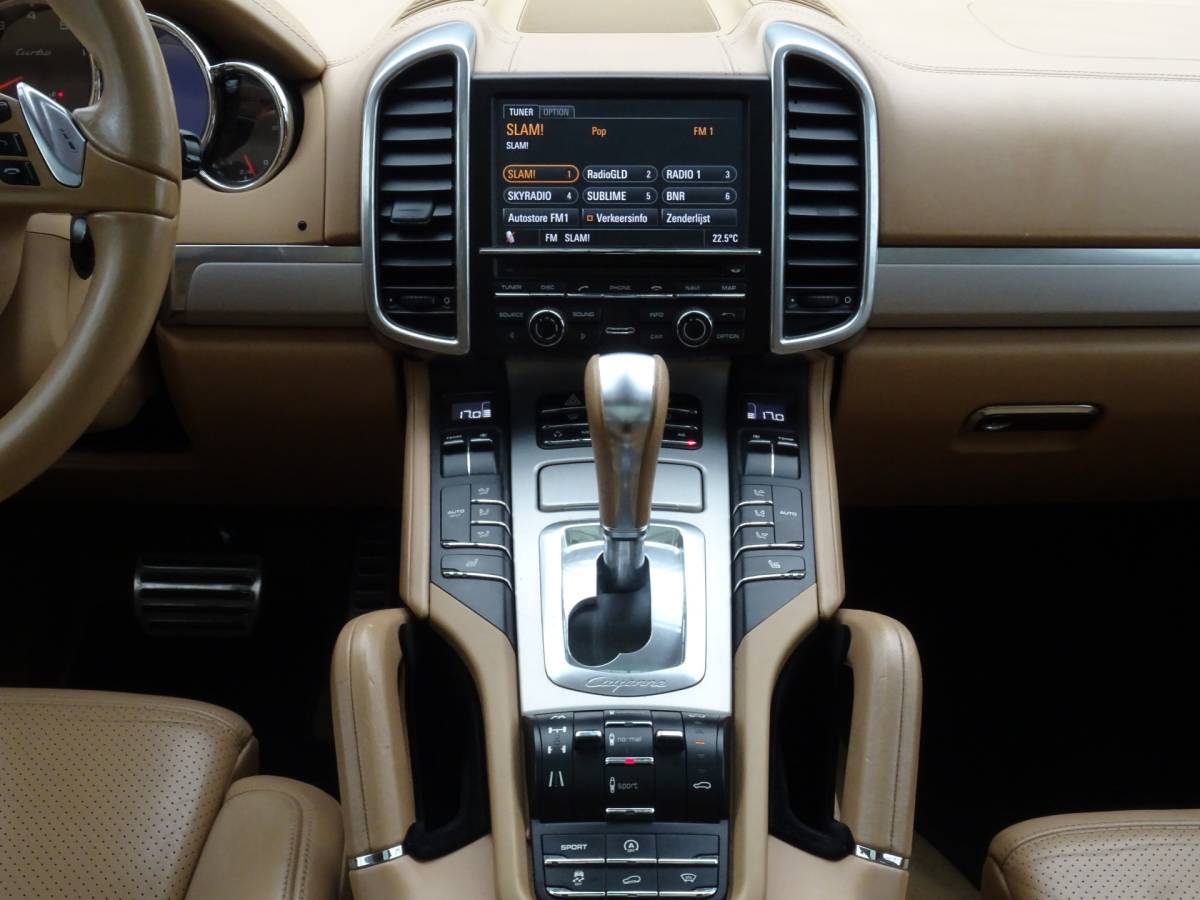 Porsche Cayenne Porsche Cayenne 4.8 Turbo * 500 PK * PANORAMADAK !!