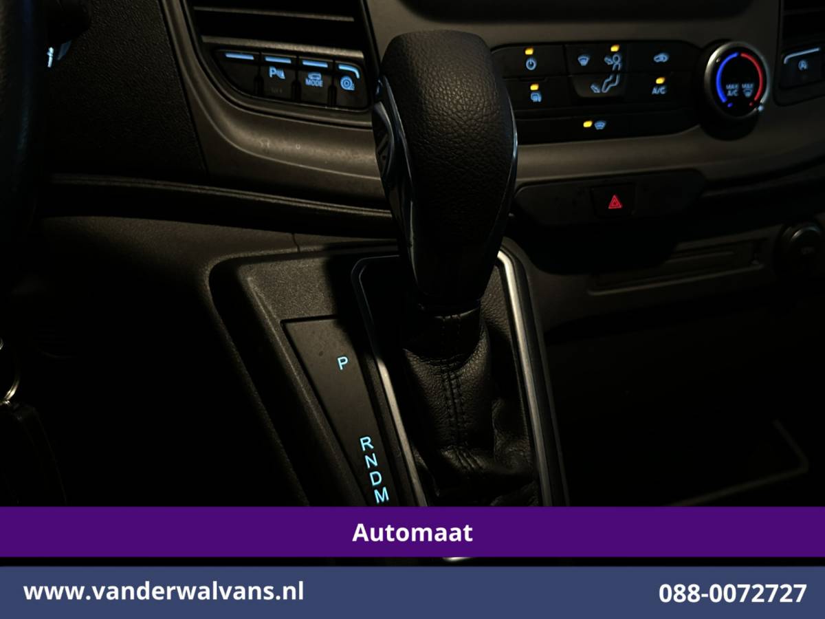 Ford Transit Ford Transit 2.0 TDCI 130pk Automaat L2H2 Euro6 Airco | Camera | Navigatie | Apple Carplay | Cruisecontrol Android Auto, Verwarmde voorruit, Parkeersensoren, Bijrijdersbank