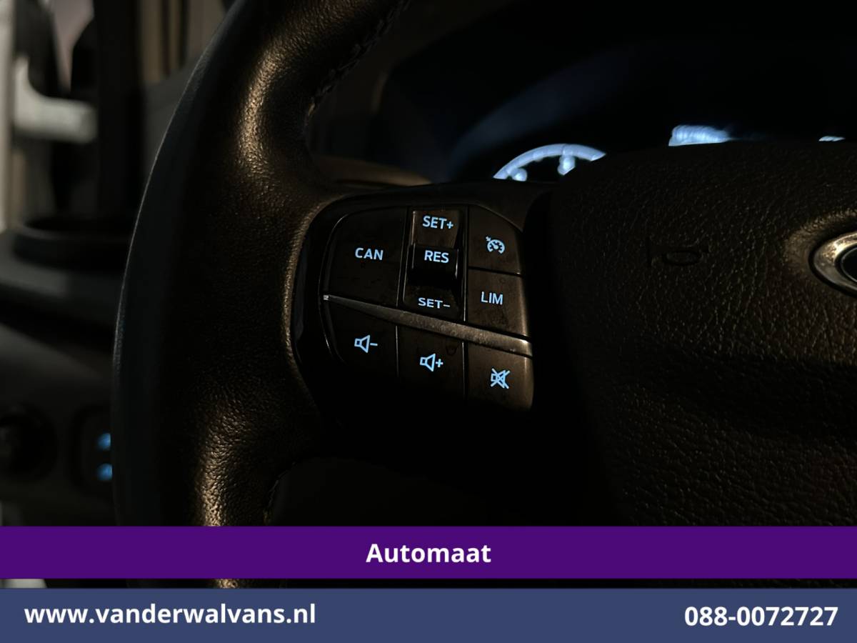 Ford Transit Ford Transit 2.0 TDCI 130pk Automaat L2H2 Euro6 Airco | Camera | Navigatie | Apple Carplay | Cruisecontrol Android Auto, Verwarmde voorruit, Parkeersensoren, Bijrijdersbank