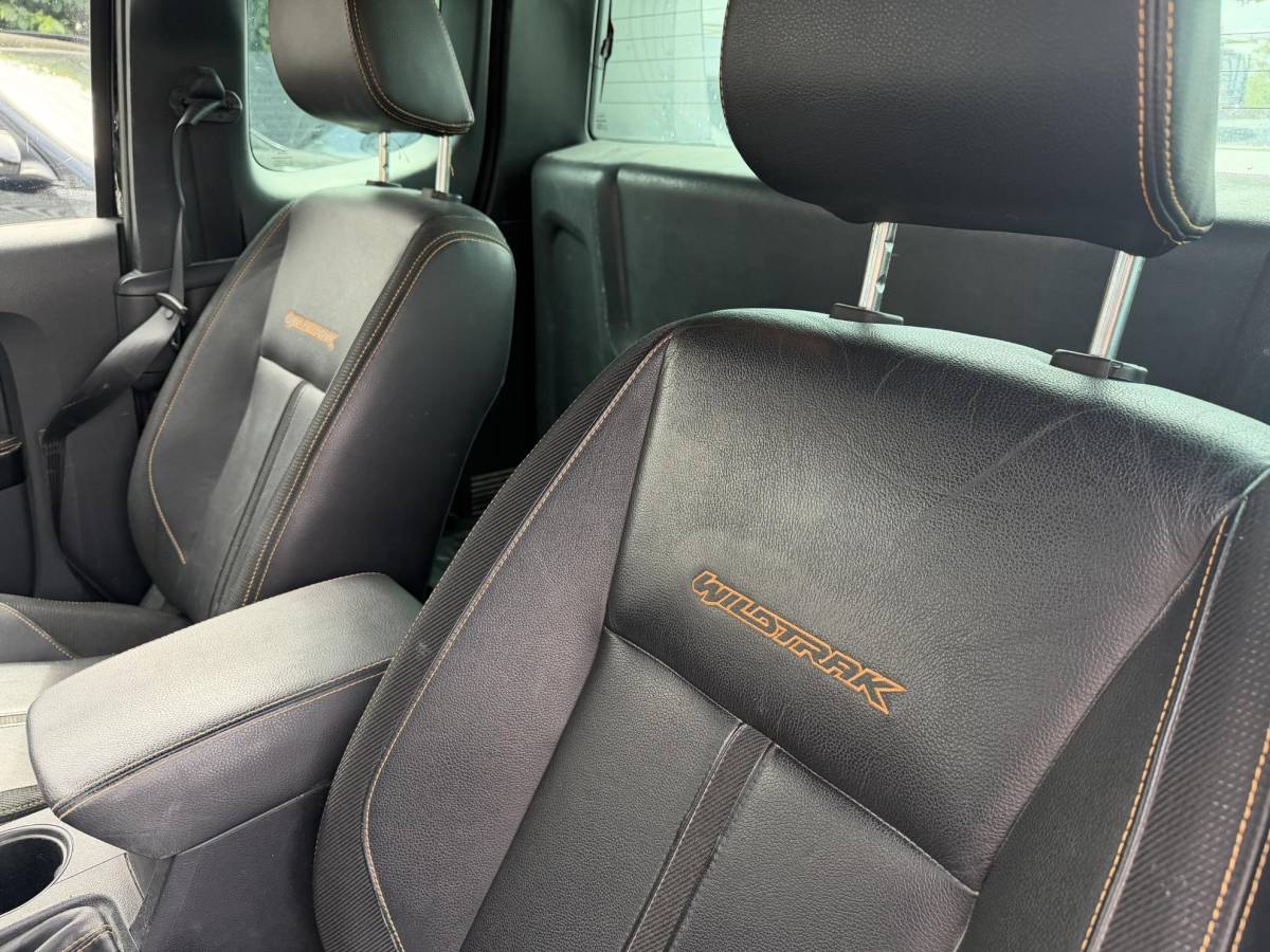 Ford Ranger Ford Ranger 2.0 EcoBlue Wildtrak Supercab | Trekhaak | Camera | Navigatie | DAB | Stoelverwarming | Lederen Bekleding |