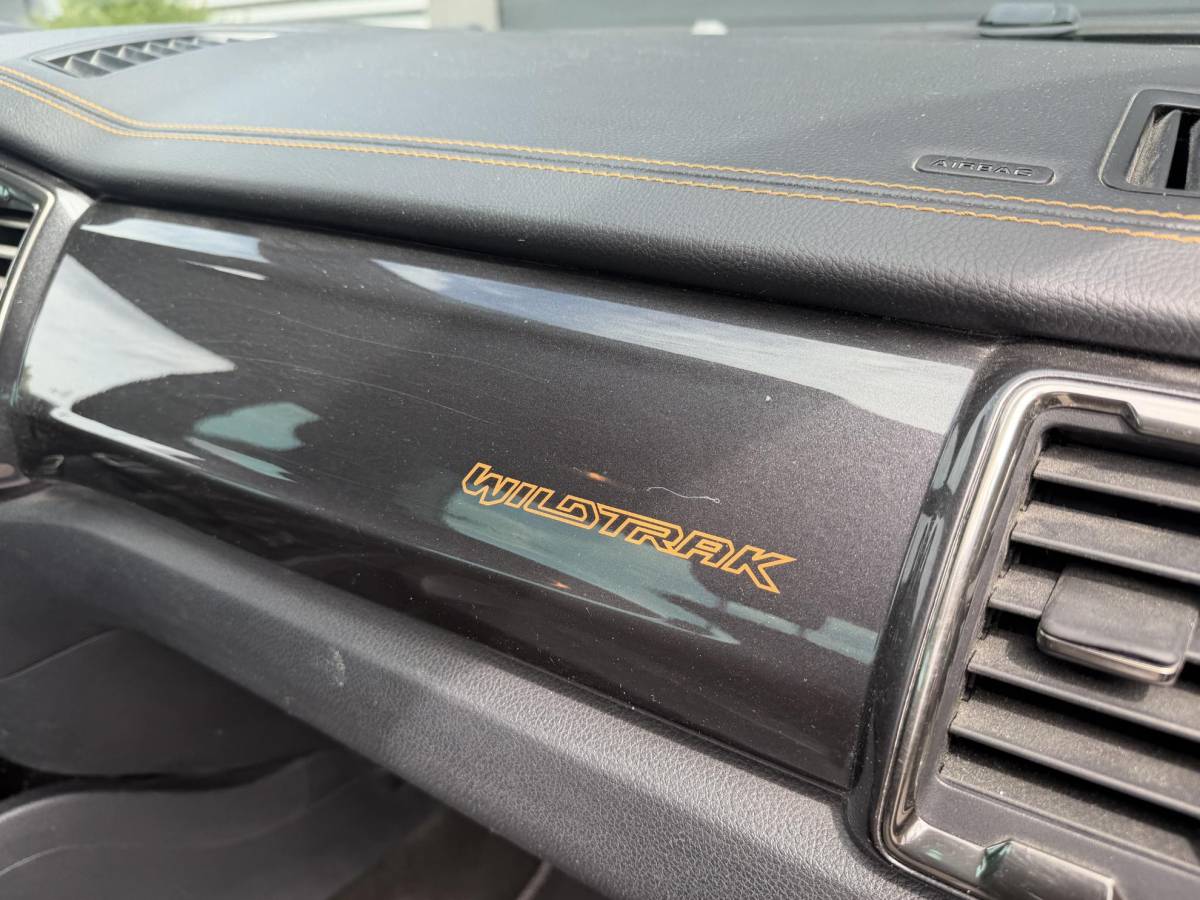 Ford Ranger Ford Ranger 2.0 EcoBlue Wildtrak Supercab | Trekhaak | Camera | Navigatie | DAB | Stoelverwarming | Lederen Bekleding |
