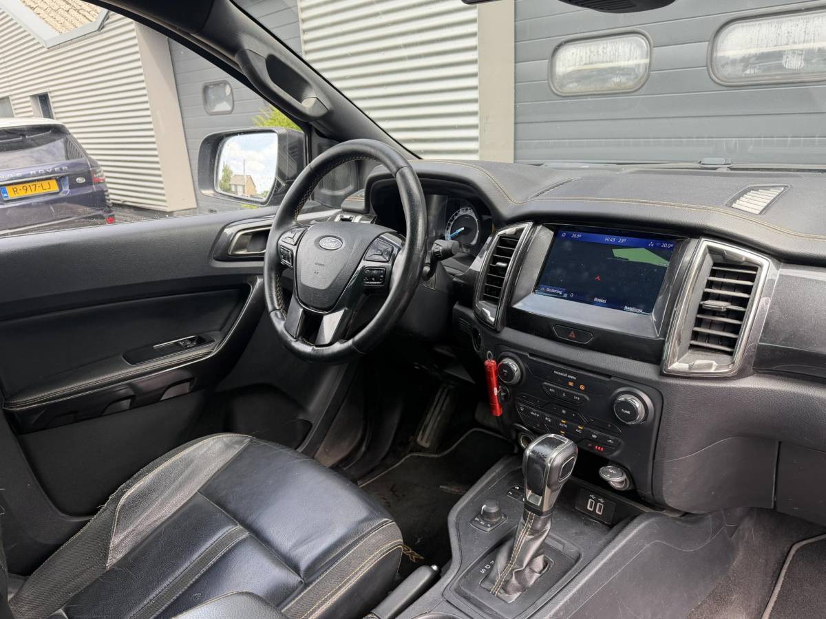 Ford Ranger Ford Ranger 2.0 EcoBlue Wildtrak Supercab | Trekhaak | Camera | Navigatie | DAB | Stoelverwarming | Lederen Bekleding |