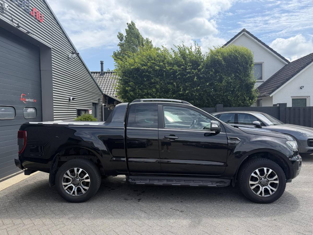 Ford Ranger Ford Ranger 2.0 EcoBlue Wildtrak Supercab | Trekhaak | Camera | Navigatie | DAB | Stoelverwarming | Lederen Bekleding |