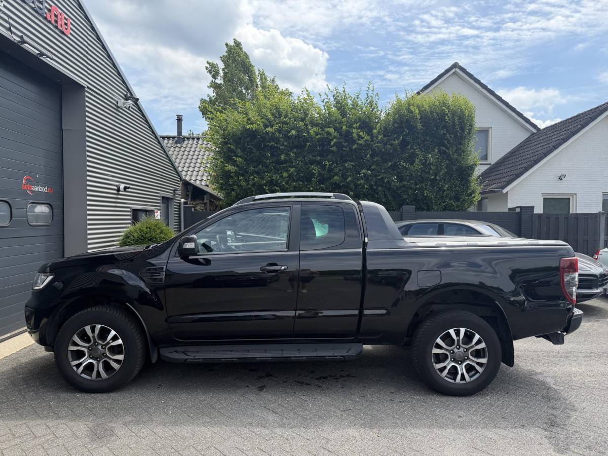 Ford Ranger Ford Ranger 2.0 EcoBlue Wildtrak Supercab | Trekhaak | Camera | Navigatie | DAB | Stoelverwarming | Lederen Bekleding |