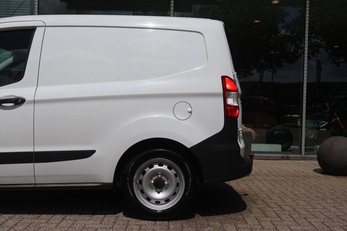 Ford Transit Courier Ford Transit Courier GB 1.5 TDCi Duratorq 100pk I EX BTW I Airco | Trekhaak |