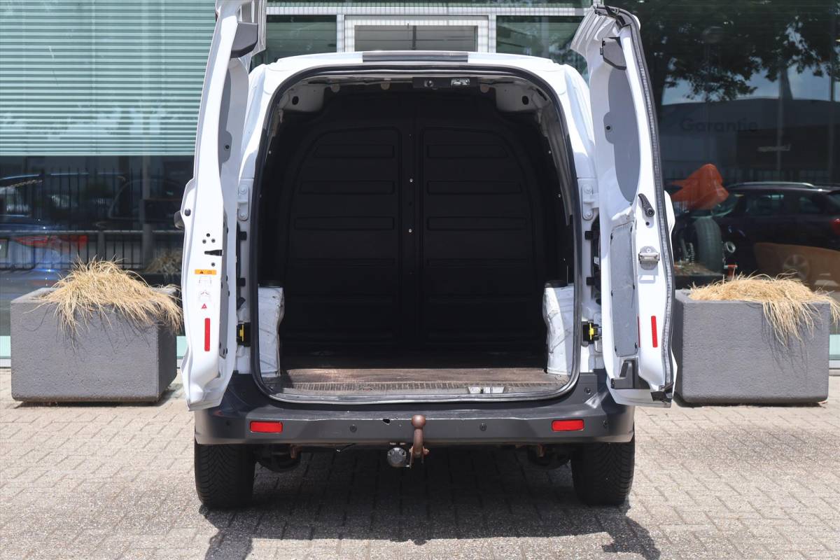 Ford Transit Courier Ford Transit Courier GB 1.5 TDCi Duratorq 100pk I EX BTW I Airco | Trekhaak |