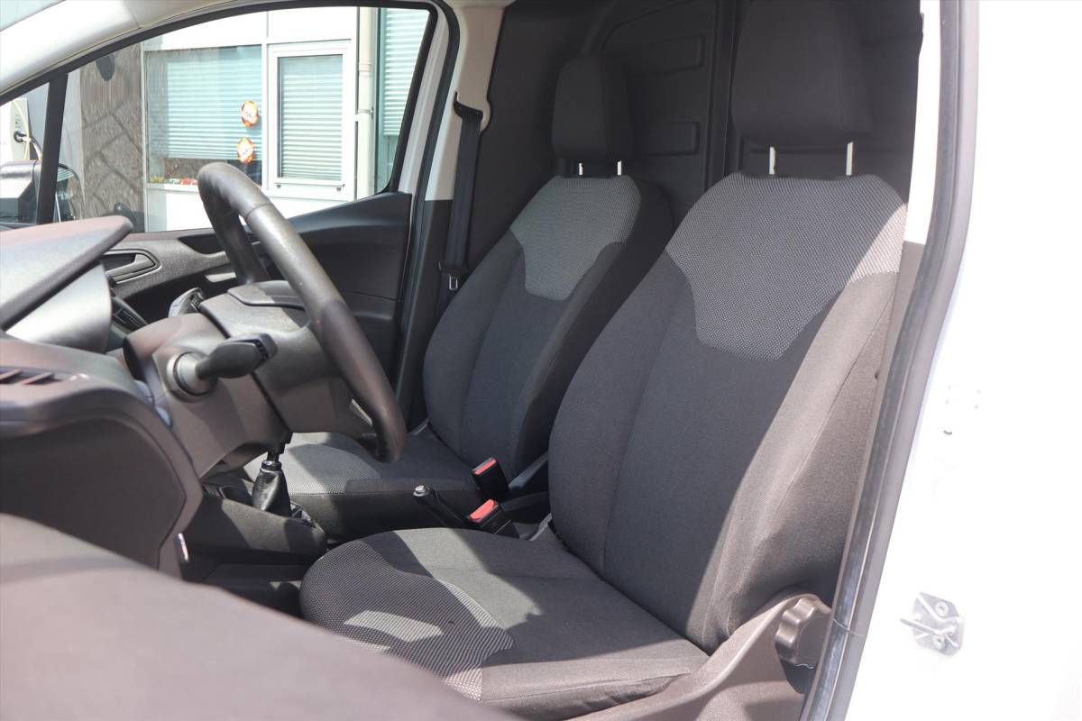 Ford Transit Courier Ford Transit Courier GB 1.5 TDCi Duratorq 100pk I EX BTW I Airco | Trekhaak |