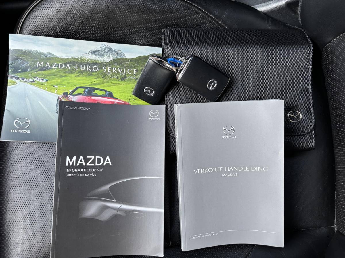 Mazda 3 Mazda 3 2.0 e-SkyActiv-X M Hybrid 180 Comfort met Bose | Leer | Achteruitrij Camera |