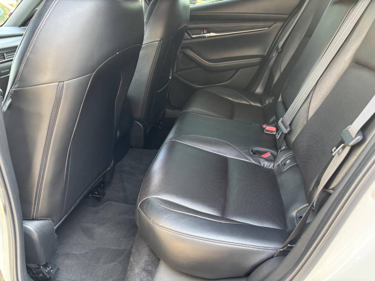 Mazda 3 Mazda 3 2.0 e-SkyActiv-X M Hybrid 180 Comfort met Bose | Leer | Achteruitrij Camera |