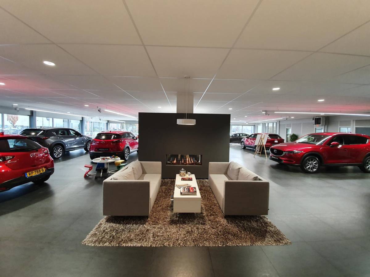 Mazda 3 Mazda 3 2.0 e-SkyActiv-X M Hybrid 180 Comfort met Bose | Leer | Achteruitrij Camera |