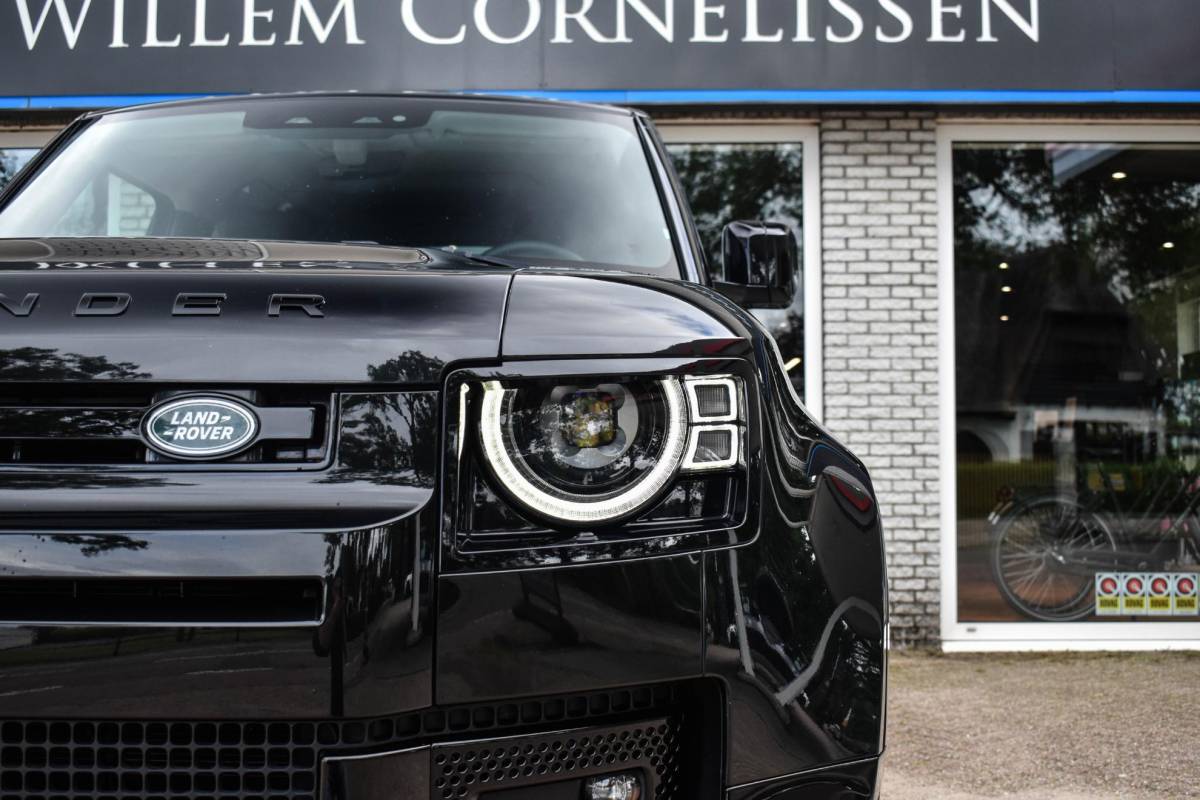 Land Rover Defender Land Rover Defender 3.0 D200 90 MHEV SE 90 Trekhaak Meridian Sound Leder