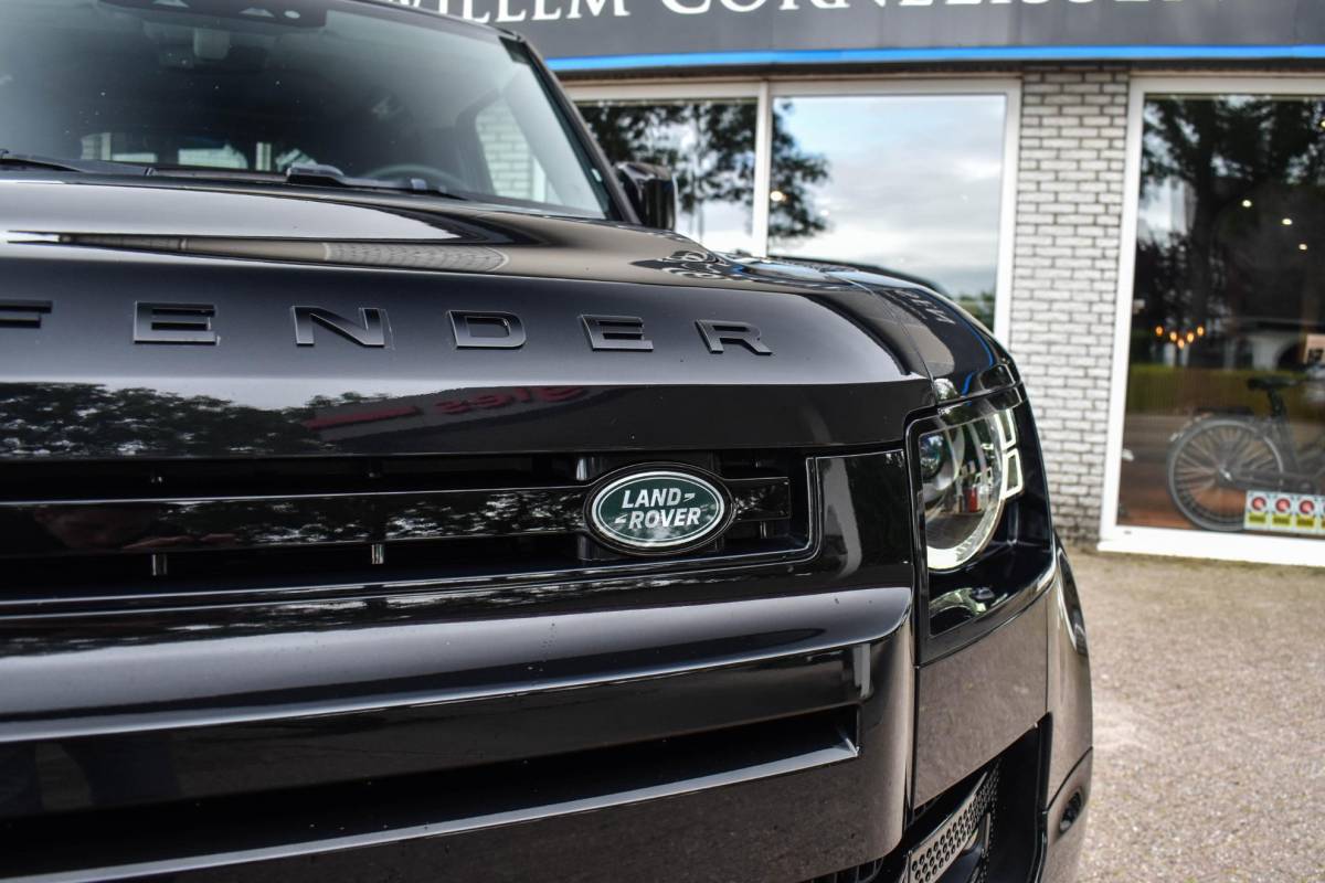 Land Rover Defender Land Rover Defender 3.0 D200 90 MHEV SE 90 Trekhaak Meridian Sound Leder