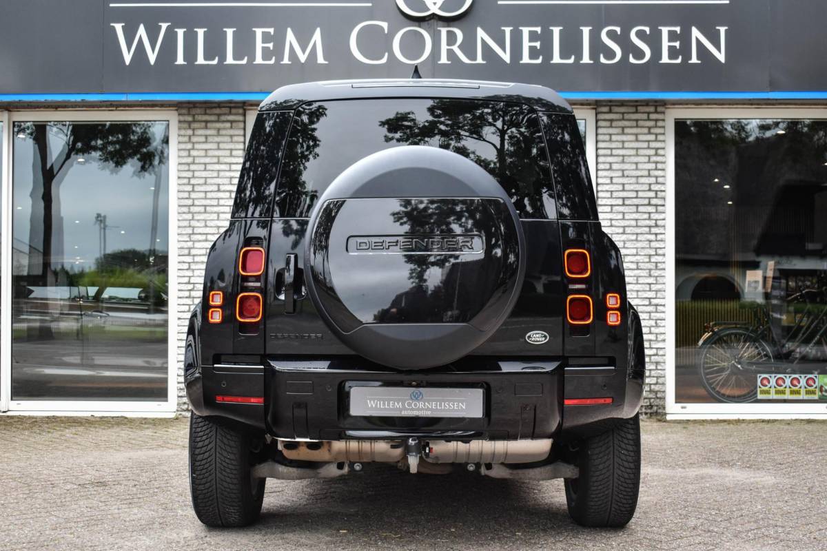 Land Rover Defender Land Rover Defender 3.0 D200 90 MHEV SE 90 Trekhaak Meridian Sound Leder
