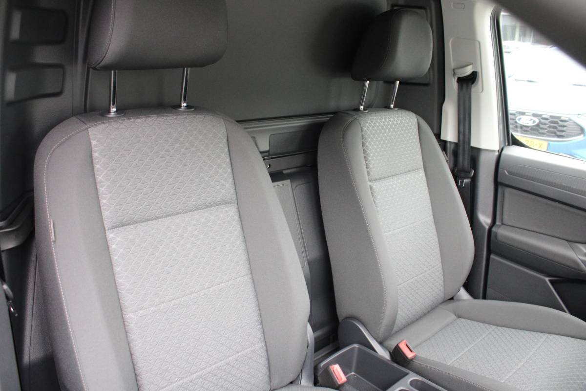 Ford Transit Connect Ford Transit Connect 1.5 EcoBoost PHEV L2 Limited Voorraad! | Stoel + Stuurverwarming | Adaptieve Cruise Control | Led koplampen | Led achterlichten