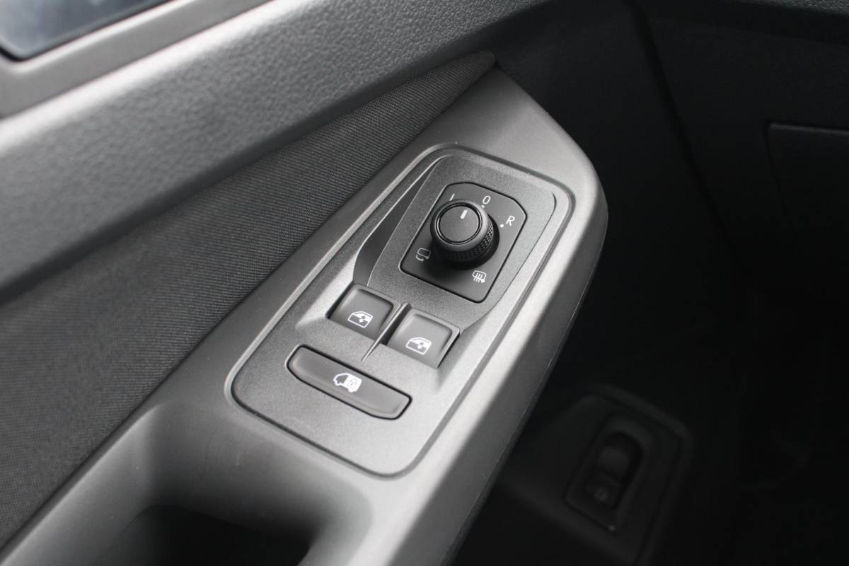 Ford Transit Connect Ford Transit Connect 1.5 EcoBoost PHEV L2 Limited Voorraad! | Stoel + Stuurverwarming | Adaptieve Cruise Control | Led koplampen | Led achterlichten