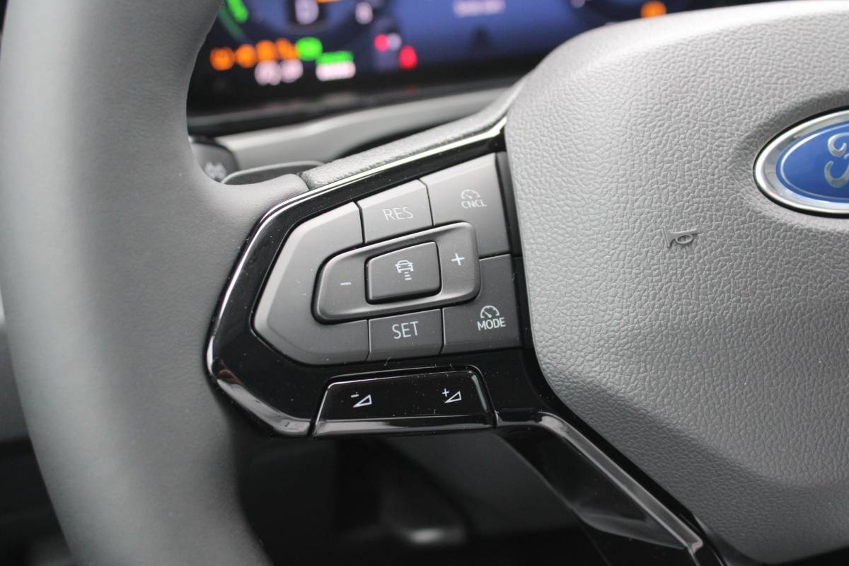 Ford Transit Connect Ford Transit Connect 1.5 EcoBoost PHEV L2 Limited Voorraad! | Stoel + Stuurverwarming | Adaptieve Cruise Control | Led koplampen | Led achterlichten
