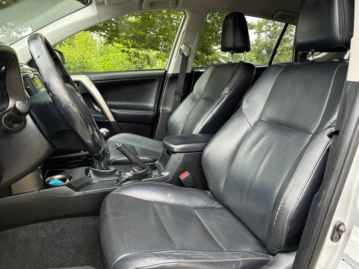 Toyota RAV4 Toyota RAV4 2.0 Executive Business 4WD | Leder + Cruise + Clima nu € 10.975,-!!!