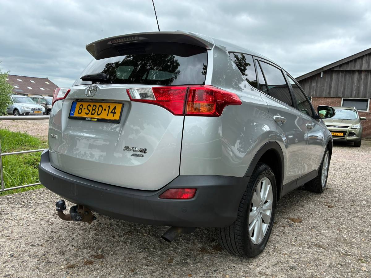 Toyota RAV4 Toyota RAV4 2.0 Executive Business 4WD | Leder + Cruise + Clima nu € 10.975,-!!!