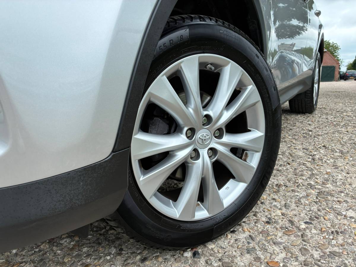 Toyota RAV4 Toyota RAV4 2.0 Executive Business 4WD | Leder + Cruise + Clima nu € 10.975,-!!!