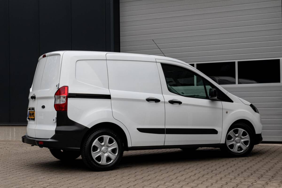 Ford Transit Courier Ford Transit Courier 1.0 Trend EcoBoost S&S|INCL. APK & SERVICEBEURT