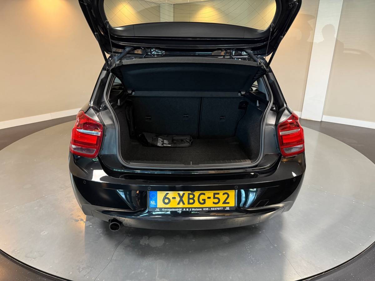BMW 1 Serie BMW 1-serie 114i EDE Corporate Lease Edition *2de Eigenaar/Dealer OH* Camera|Cruise|Navi|PDC|NAP