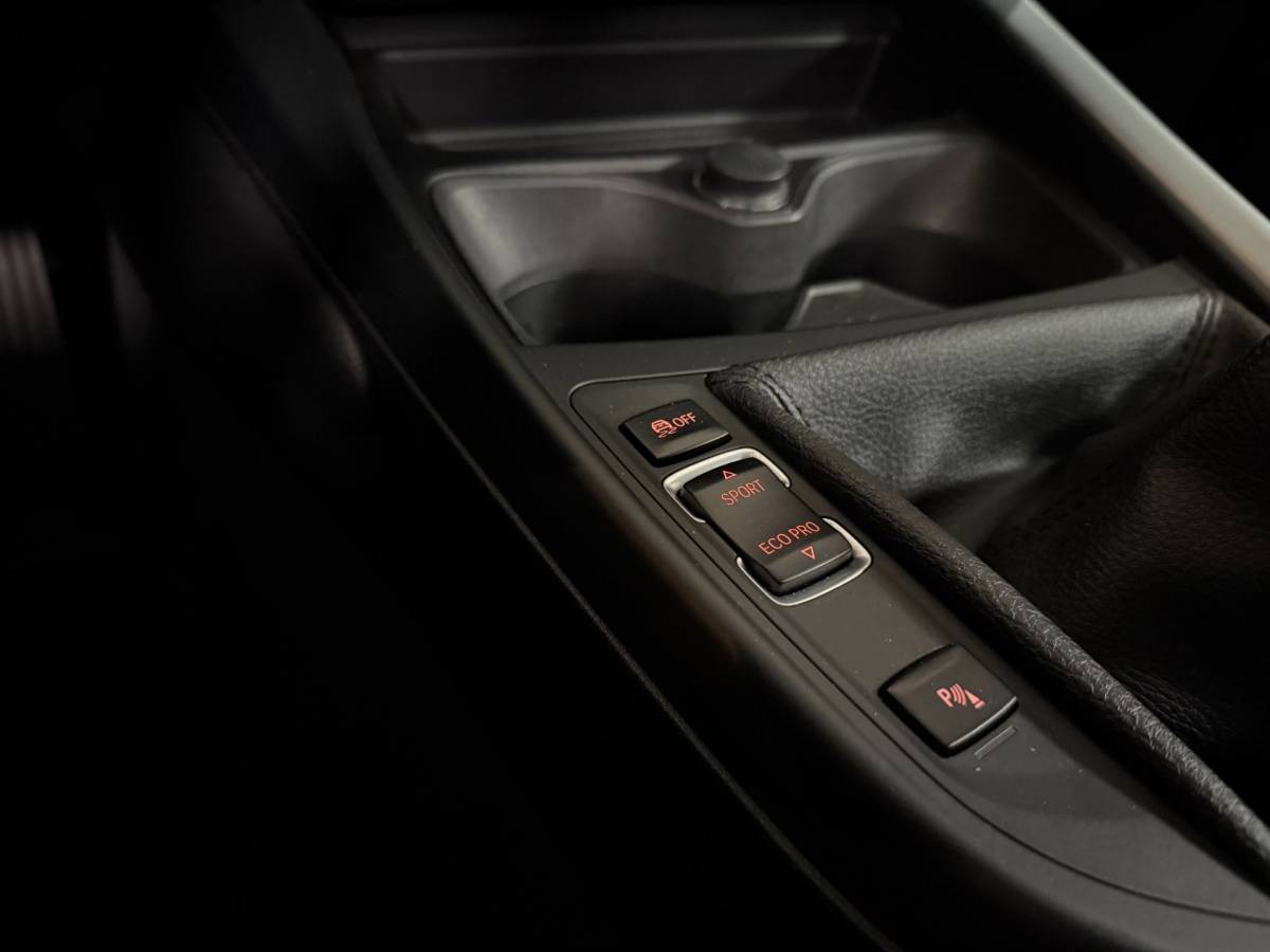 BMW 1 Serie BMW 1-serie 114i EDE Corporate Lease Edition *2de Eigenaar/Dealer OH* Camera|Cruise|Navi|PDC|NAP