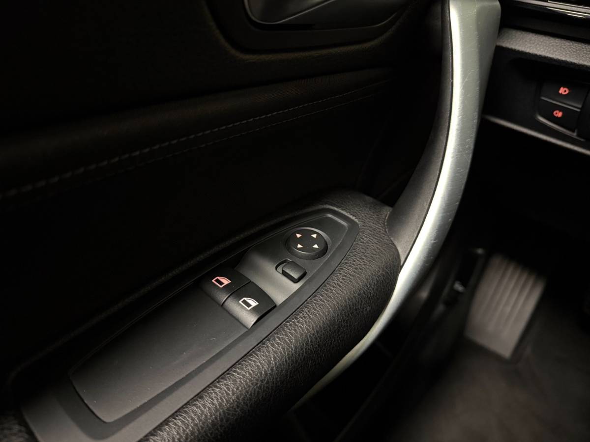 BMW 1 Serie BMW 1-serie 114i EDE Corporate Lease Edition *2de Eigenaar/Dealer OH* Camera|Cruise|Navi|PDC|NAP