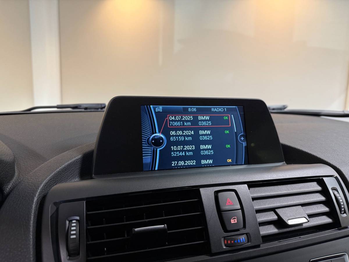 BMW 1 Serie BMW 1-serie 114i EDE Corporate Lease Edition *2de Eigenaar/Dealer OH* Camera|Cruise|Navi|PDC|NAP