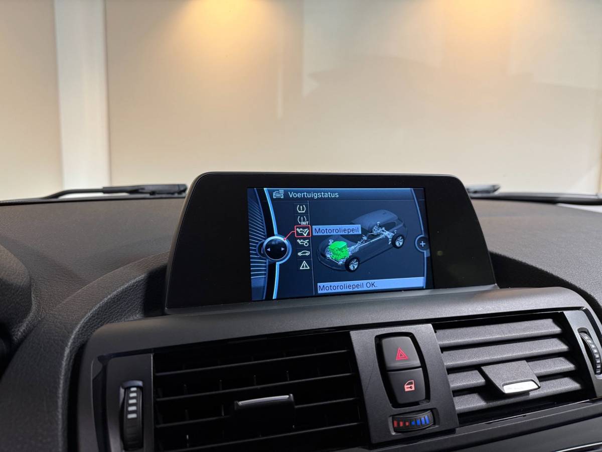 BMW 1 Serie BMW 1-serie 114i EDE Corporate Lease Edition *2de Eigenaar/Dealer OH* Camera|Cruise|Navi|PDC|NAP