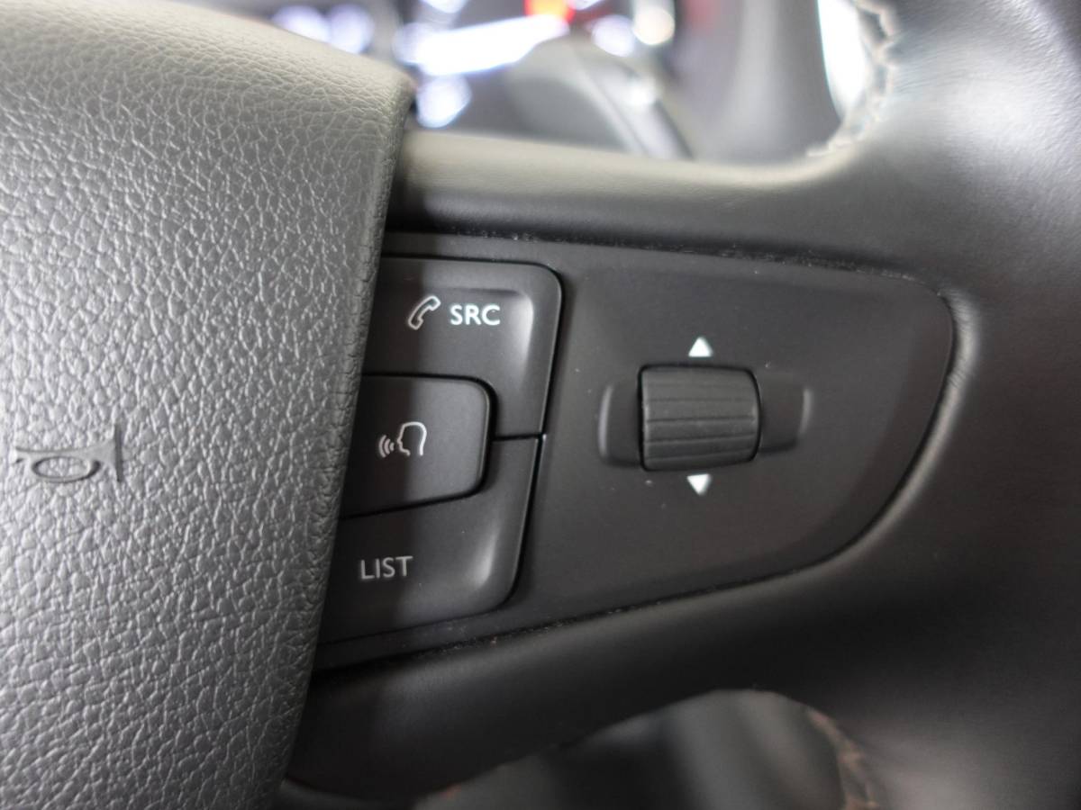 Opel Vivaro Opel Vivaro 2.0 CDTI 145 pk L3H1 Edition 3-zits Automaat Airco Navigatie Bluetooth Trekhaak