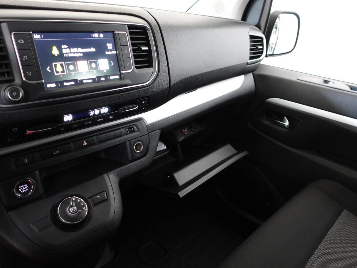 Opel Vivaro Opel Vivaro 2.0 CDTI 145 pk L3H1 Edition 3-zits Automaat Airco Navigatie Bluetooth Trekhaak