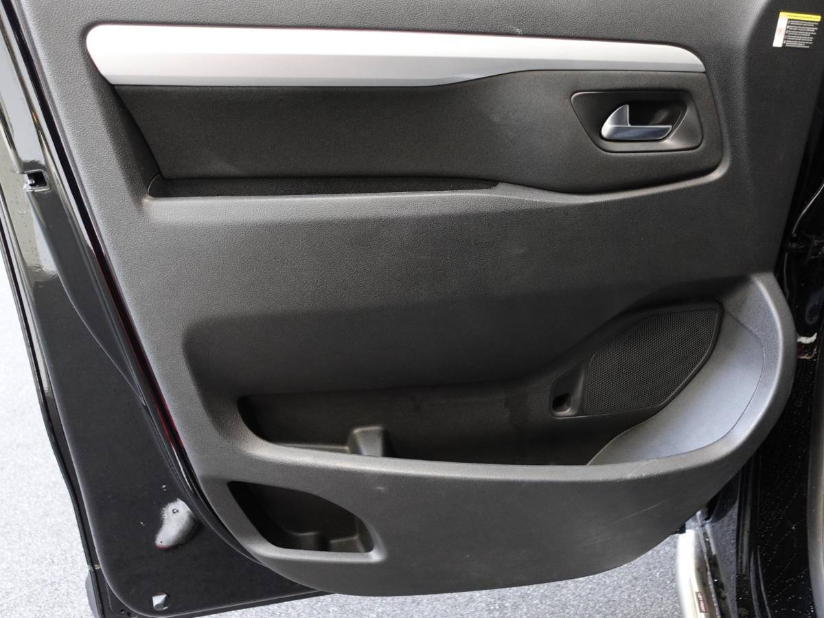 Opel Vivaro Opel Vivaro 2.0 CDTI 145 pk L3H1 Edition 3-zits Automaat Airco Navigatie Bluetooth Trekhaak