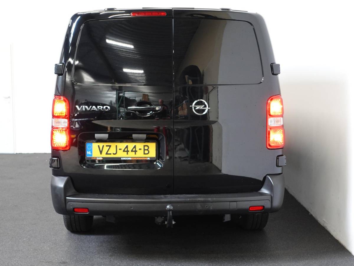 Opel Vivaro Opel Vivaro 2.0 CDTI 145 pk L3H1 Edition 3-zits Automaat Airco Navigatie Bluetooth Trekhaak
