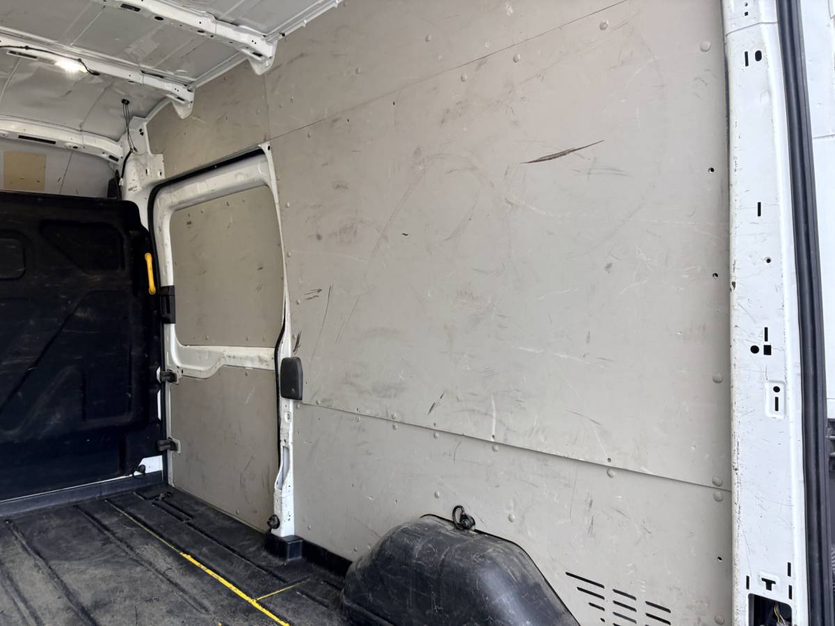 Ford Transit Ford Transit 350 2.0 TDCI 170PK L3H3 Airco Cruise Control Parkeersensoren v+a Voorruitverwarming