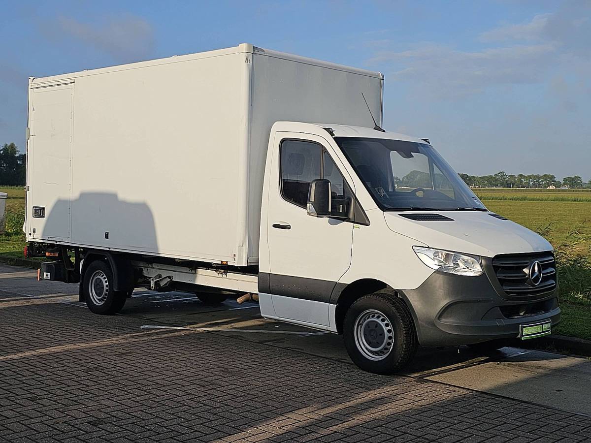 Mercedes-Benz Sprinter MERCEDES-BENZ SPRINTER 314 bakwagen laadklep!