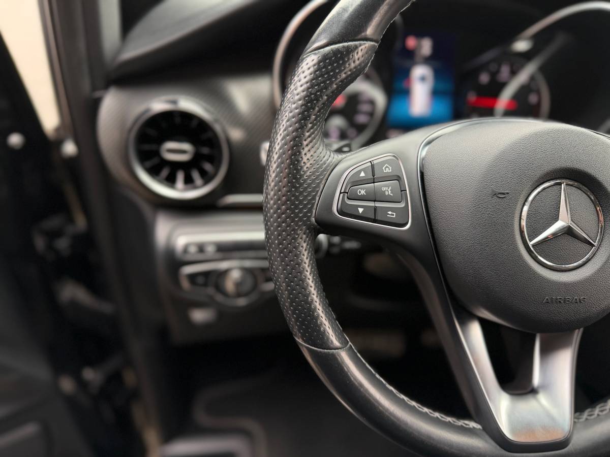 Mercedes-Benz V-Klasse Mercedes-Benz V-klasse 300d Extra Lang DC Avantgarde Edition Luxe AMG Line Dubbele Cabine Navi Groot Leder Airco Cruize zeer nette