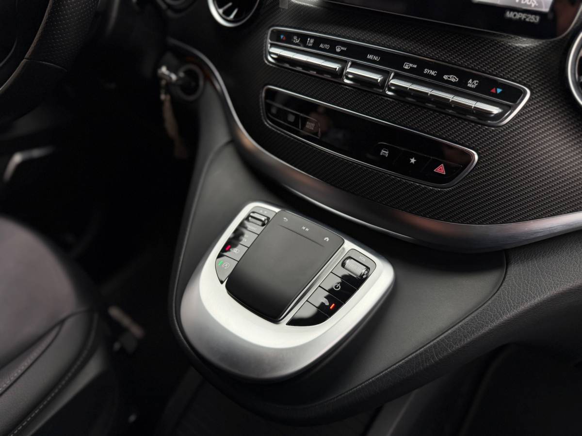 Mercedes-Benz V-Klasse Mercedes-Benz V-klasse 300d Extra Lang DC Avantgarde Edition Luxe AMG Line Dubbele Cabine Navi Groot Leder Airco Cruize zeer nette