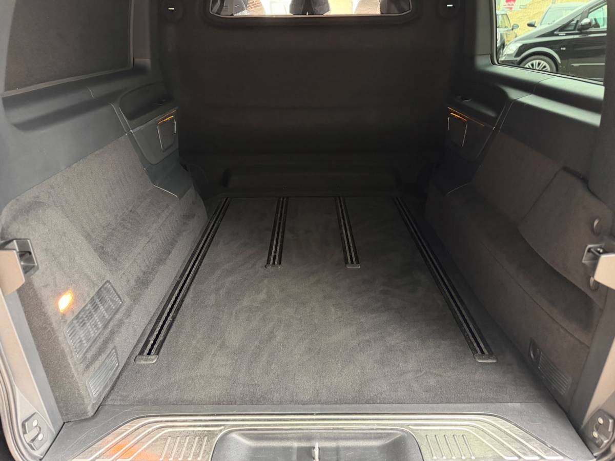 Mercedes-Benz V-Klasse Mercedes-Benz V-klasse 300d Extra Lang DC Avantgarde Edition Luxe AMG Line Dubbele Cabine Navi Groot Leder Airco Cruize zeer nette