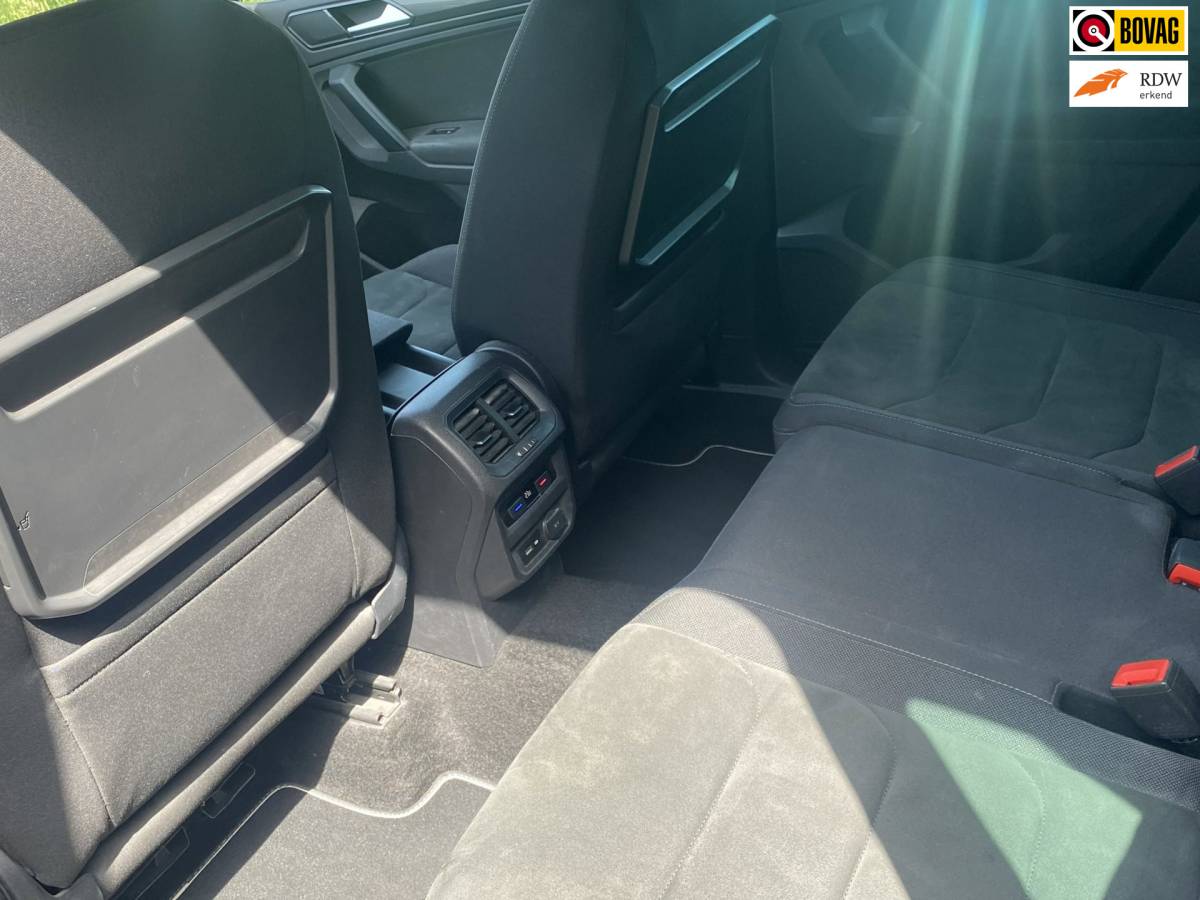 Volkswagen Tiguan Volkswagen Tiguan 1.4 TSI Comfortline Bus./ Facelift/ Clima/ Cam/ Carplay/ Adaptive