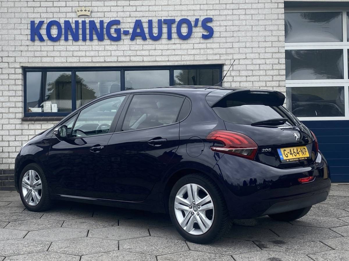 Peugeot 208 Peugeot 208 1.2 PureTech Signature/ Airco/ Carplay/ Parkassist/ PrivacyGlass/ NAP