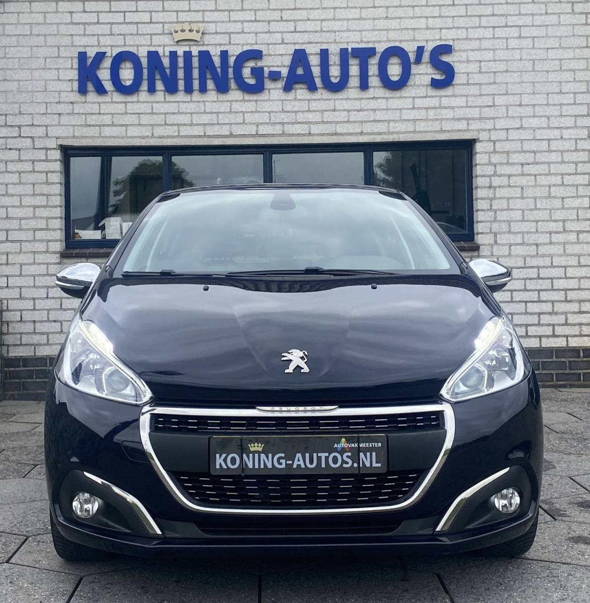 Peugeot 208 Peugeot 208 1.2 PureTech Signature/ Airco/ Carplay/ Parkassist/ PrivacyGlass/ NAP