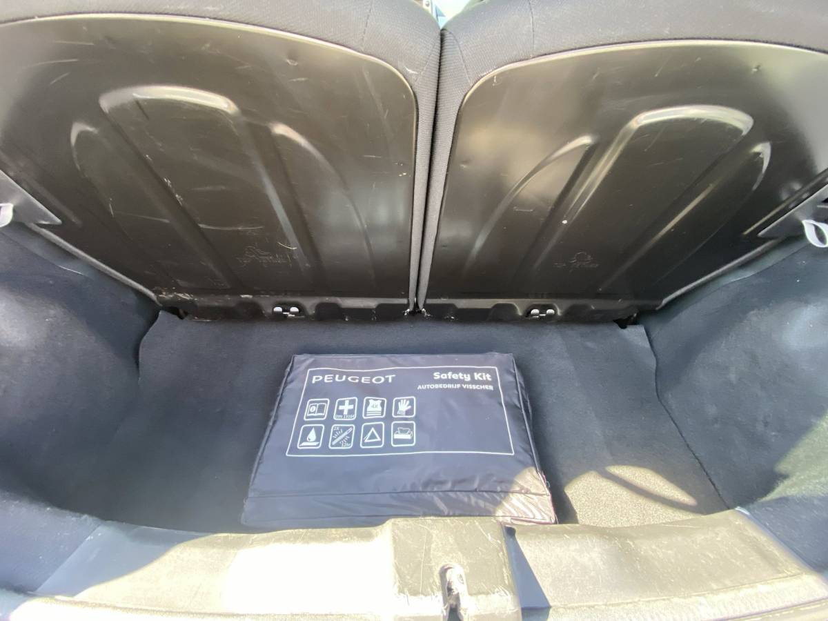 Peugeot 108 Peugeot 108 1.0 e-VTi Active/ Airco/ Elec. ramen/ BT/ Privacyglass/ NAP